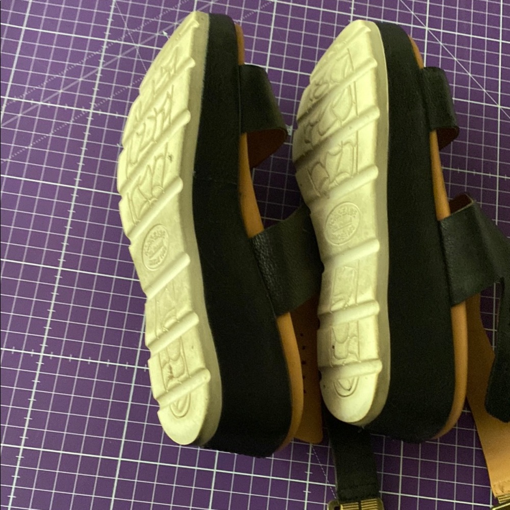 Kork-Ease Black and Yellow Sandals Minimalist Comfort. - Picture 4 of 9